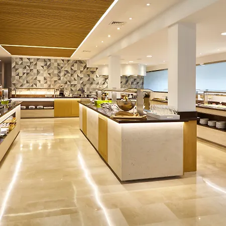 Universal Grand León&spa Hotel 5*